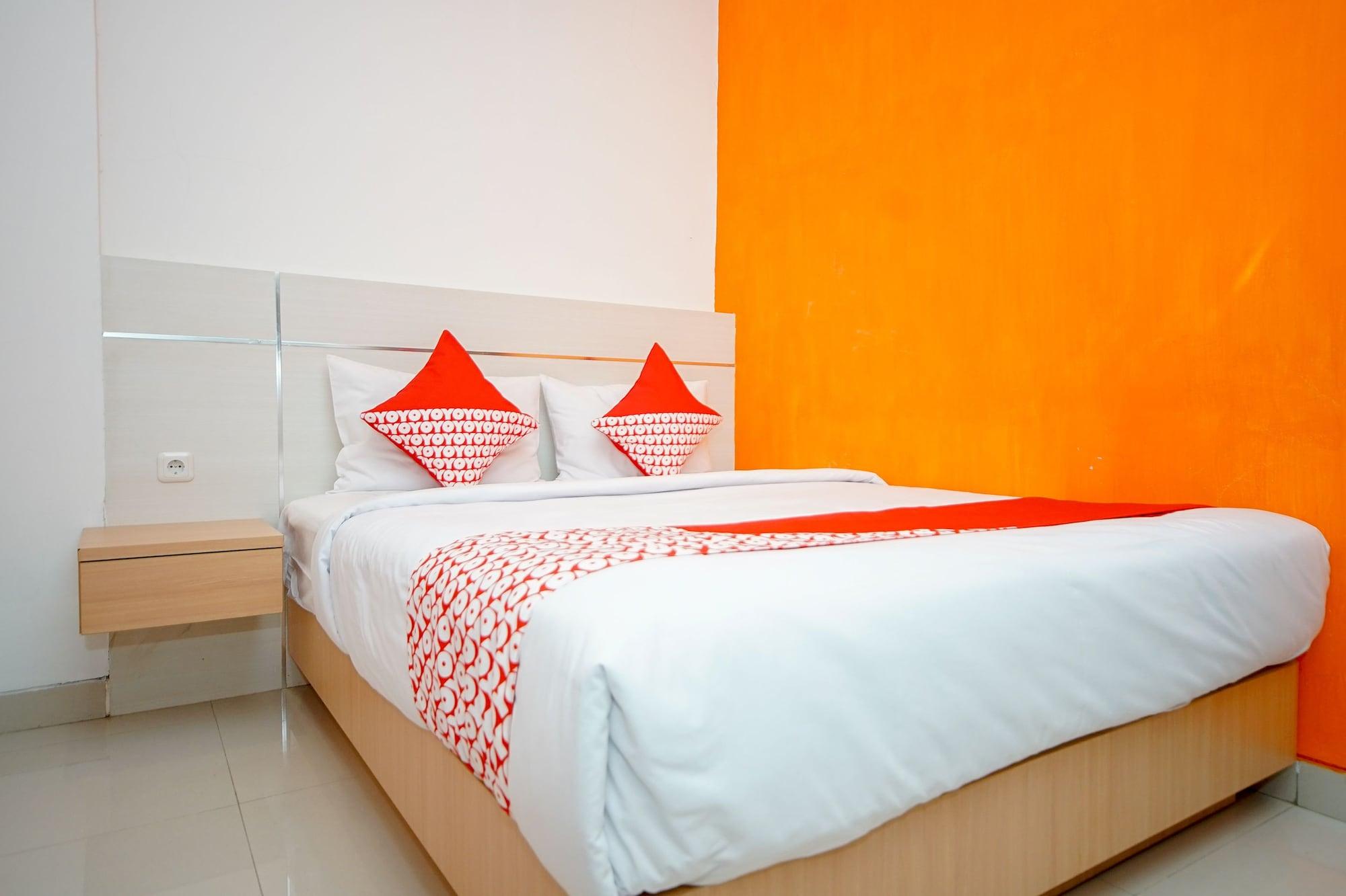 Oyo 344 Kr Hotel Palembang Extérieur photo