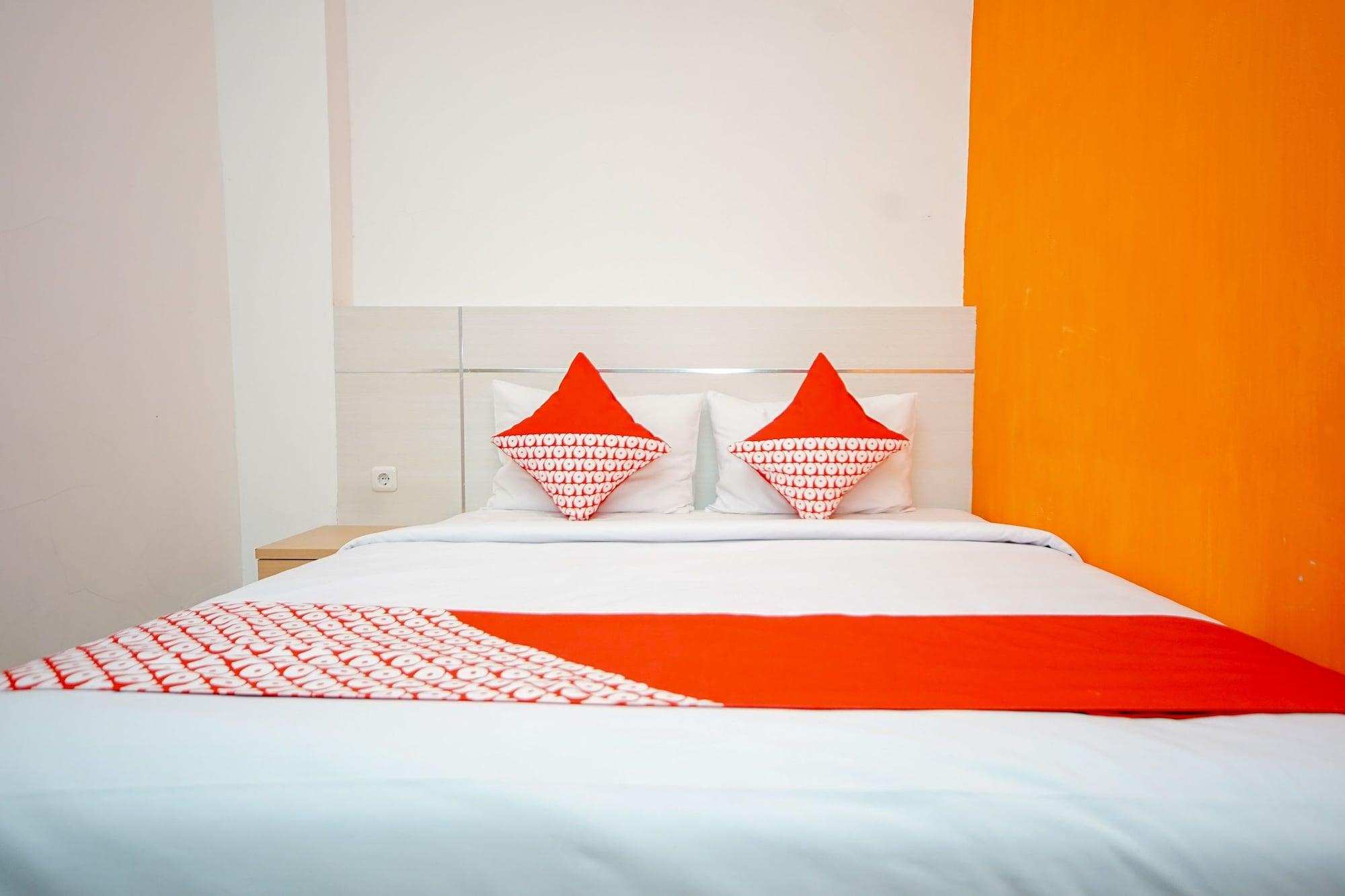 Oyo 344 Kr Hotel Palembang Extérieur photo
