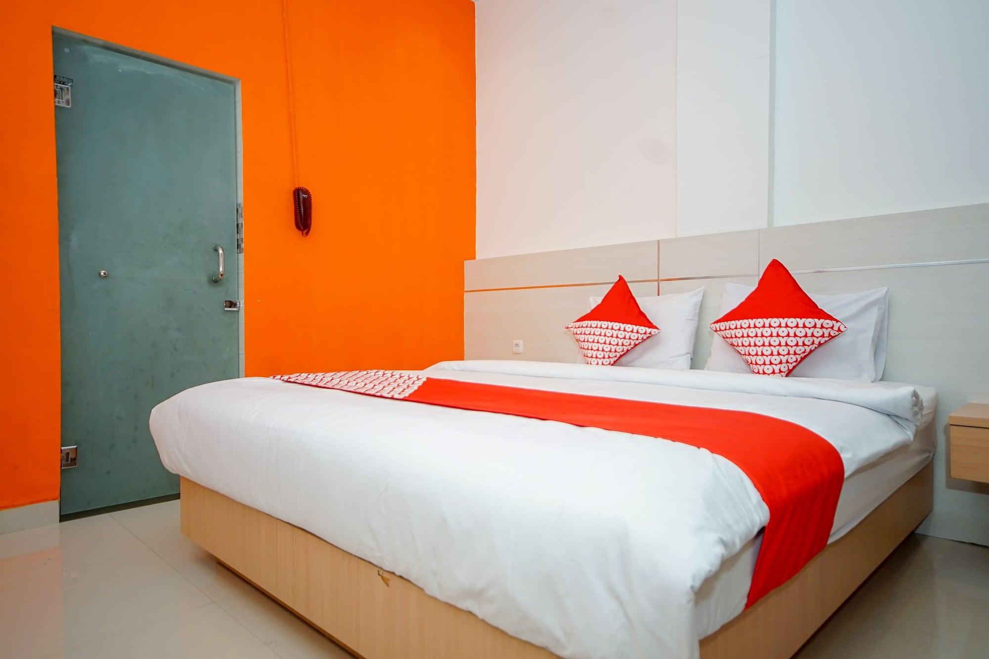 Oyo 344 Kr Hotel Palembang Extérieur photo