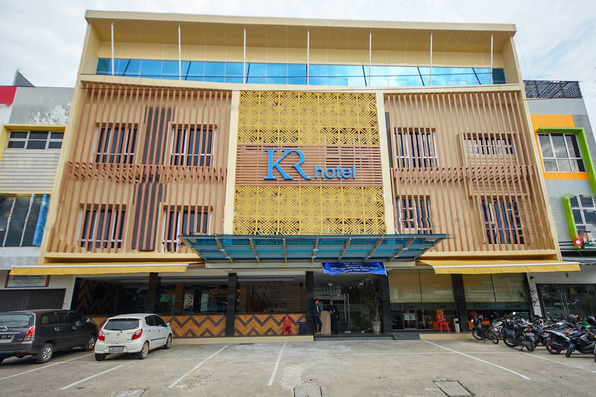 Oyo 344 Kr Hotel Palembang Extérieur photo